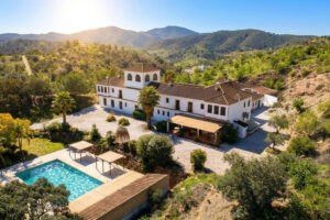 Finca – Cortijo Almogía