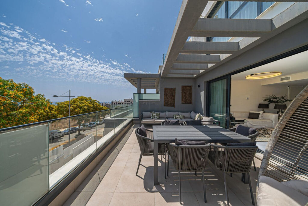 Middle Floor Apartment Estepona