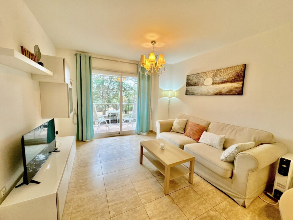 Middle Floor Apartment Estepona