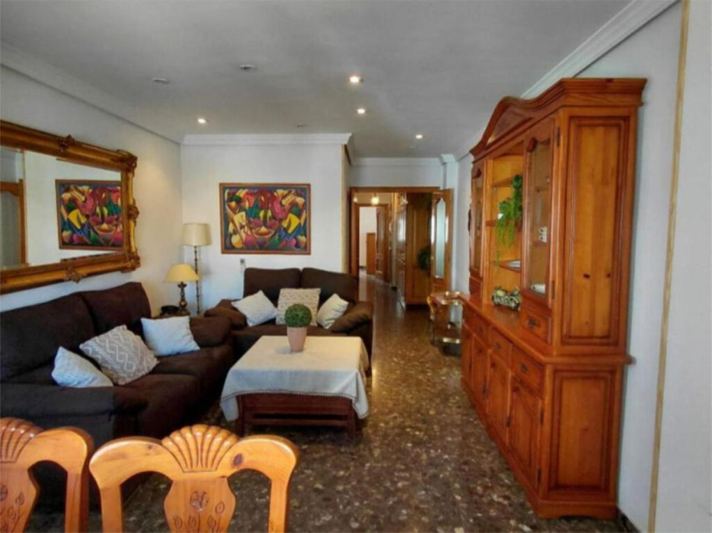 Middle Floor Apartment Estepona