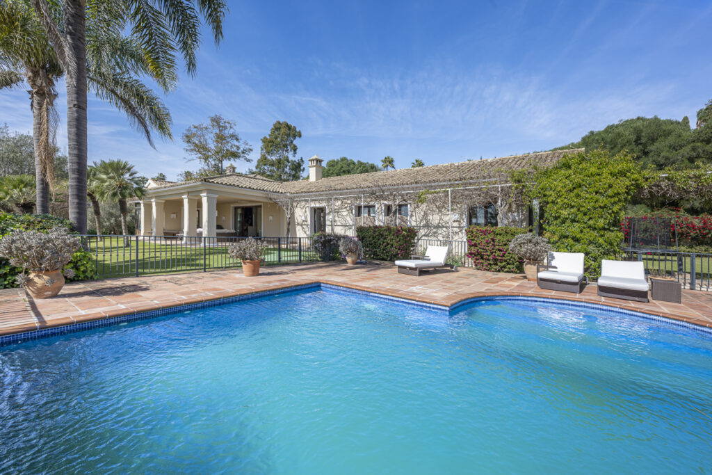 5 bedroom Expansive garden In Zona F