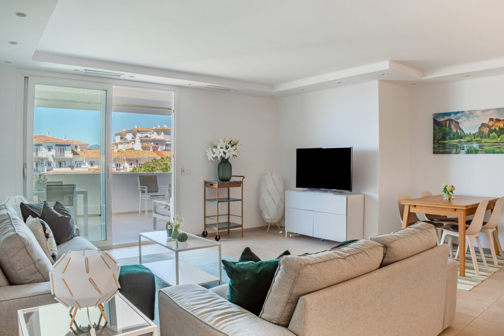 Fantastic apartment next to Puerto Banus In Playas del Duque