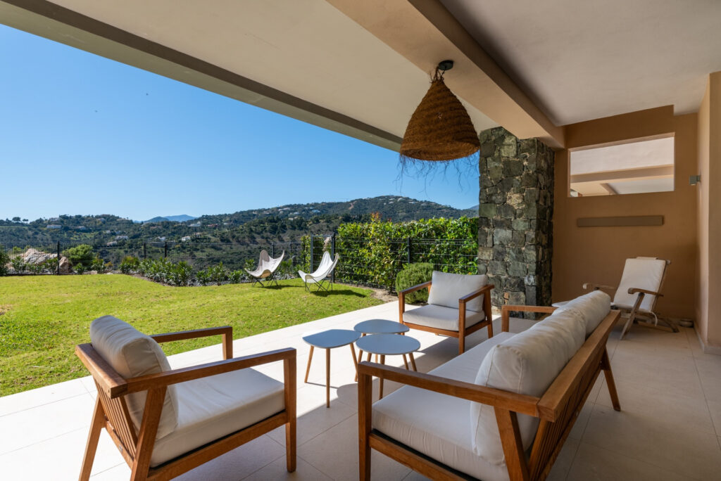 Ground Floor Apartment In Real de La Quinta Benahavis