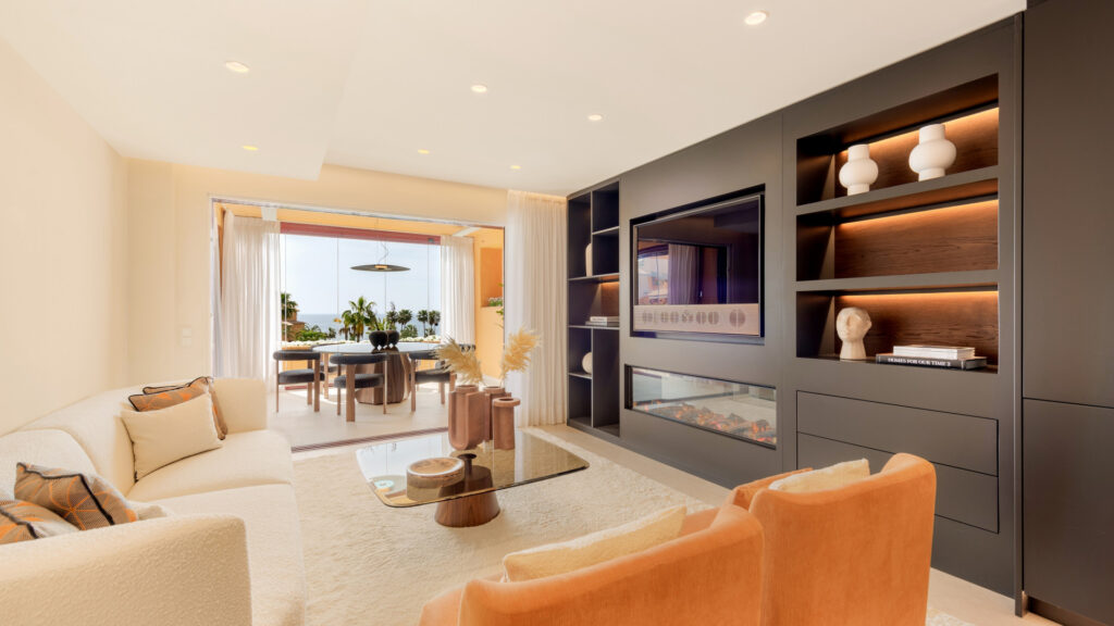 Luxury Beachfront Apartment in Los Granados del Mar, Estepona In Estepona