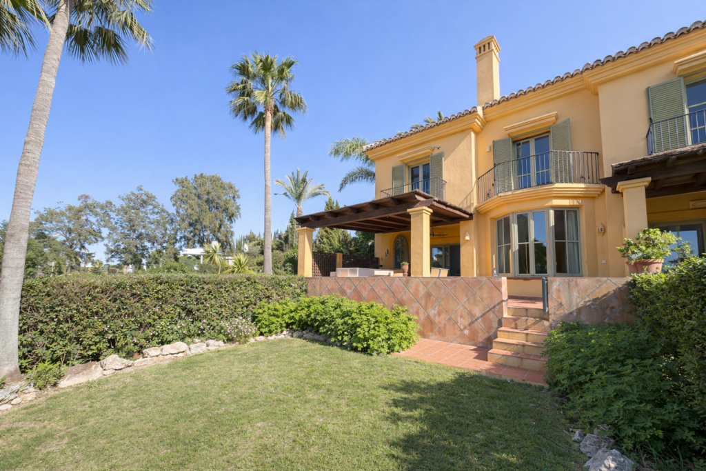 Frontline Golf Corner Townhouse in Los Carmenes, Sotogrande Alto In Sotogrande Alto