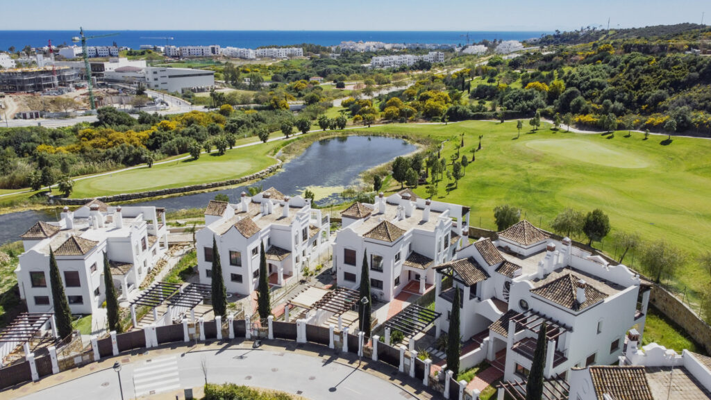 Elegant 4-Bedroom Semi Detached Villa in Azata Golf, Estepona | Lake & Panoramic Views In Azata Golf