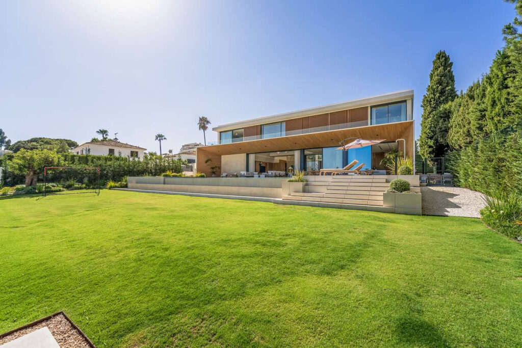 Contemporary 6-Bedroom Villa in Guadalmina Alta, Marbella In Marbella