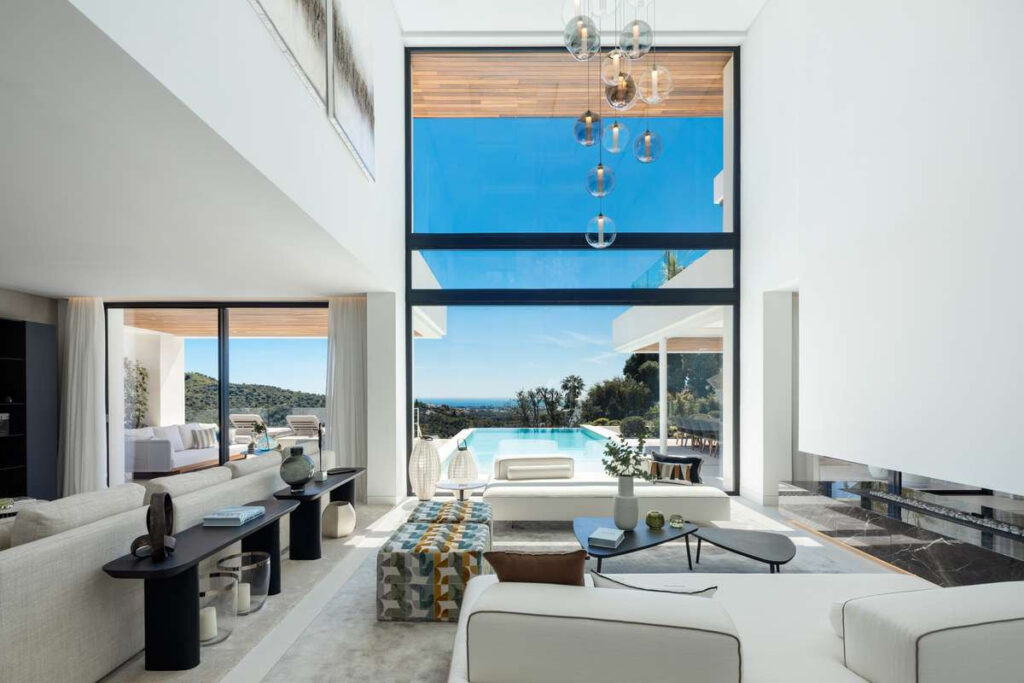 Contemporary Luxury Villa in Lomas de La Quinta In Benahavis