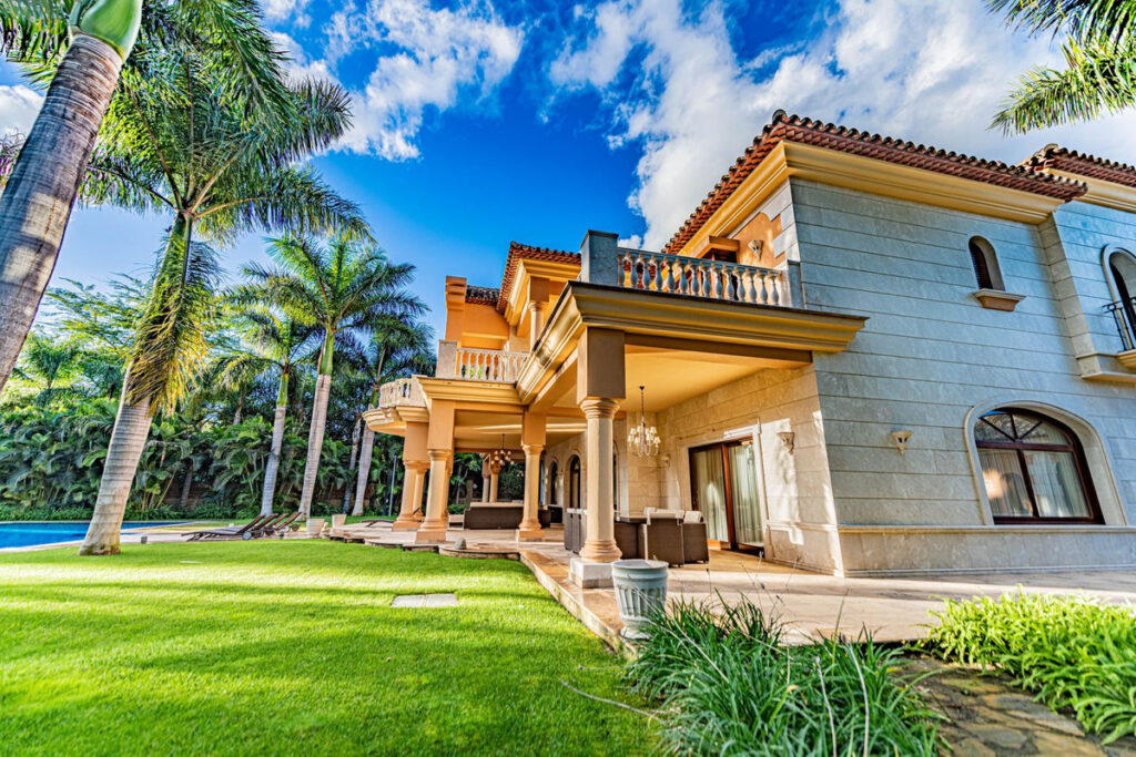 Detached Villa Guadalmina Baja