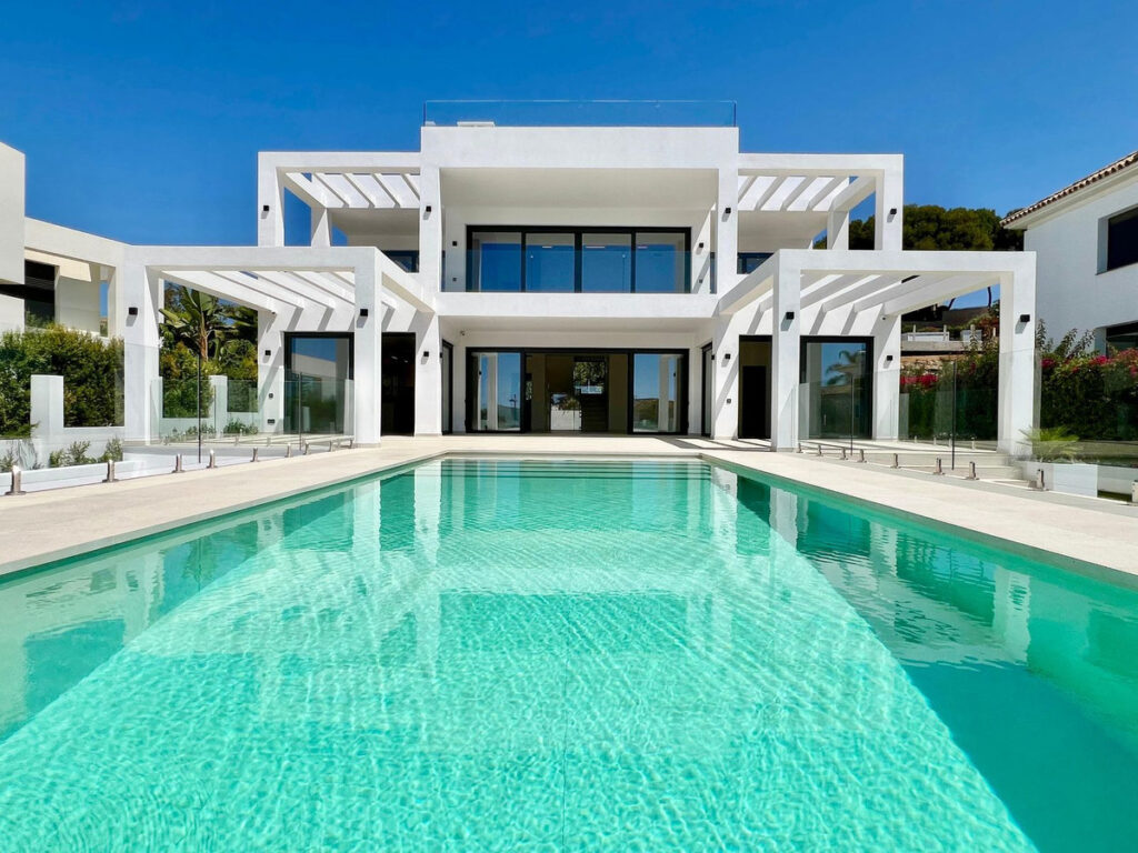 Detached Villa Elviria