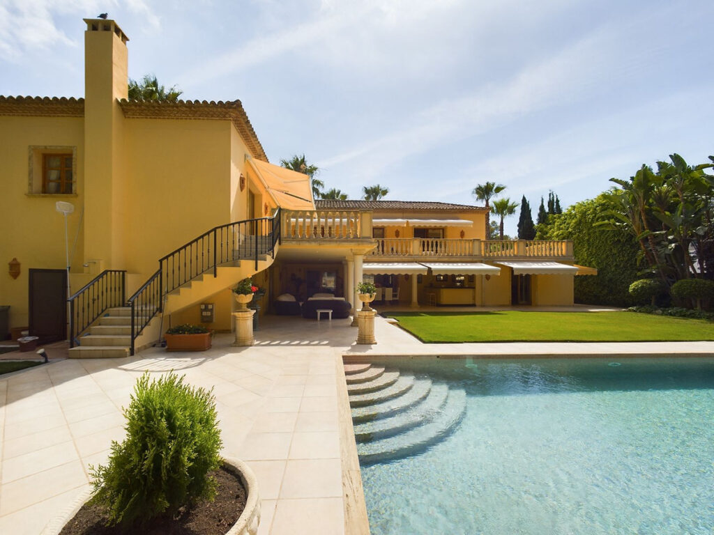 Detached Villa Nueva Andalucía