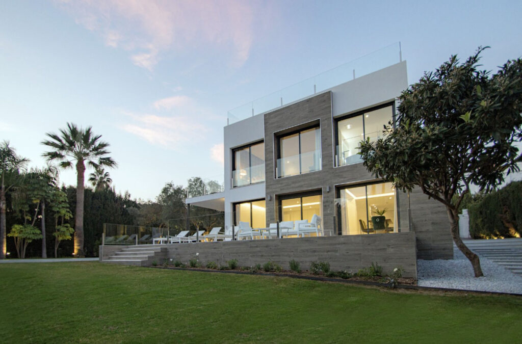 Detached Villa Nueva Andalucía