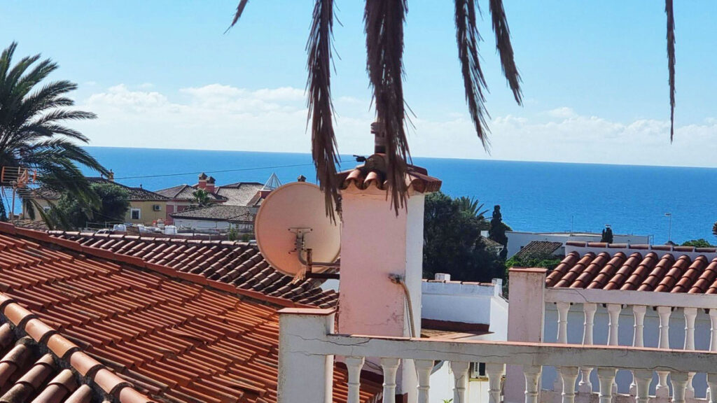 Detached Villa El Faro