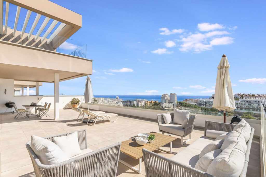 Top Floor Apartment Estepona