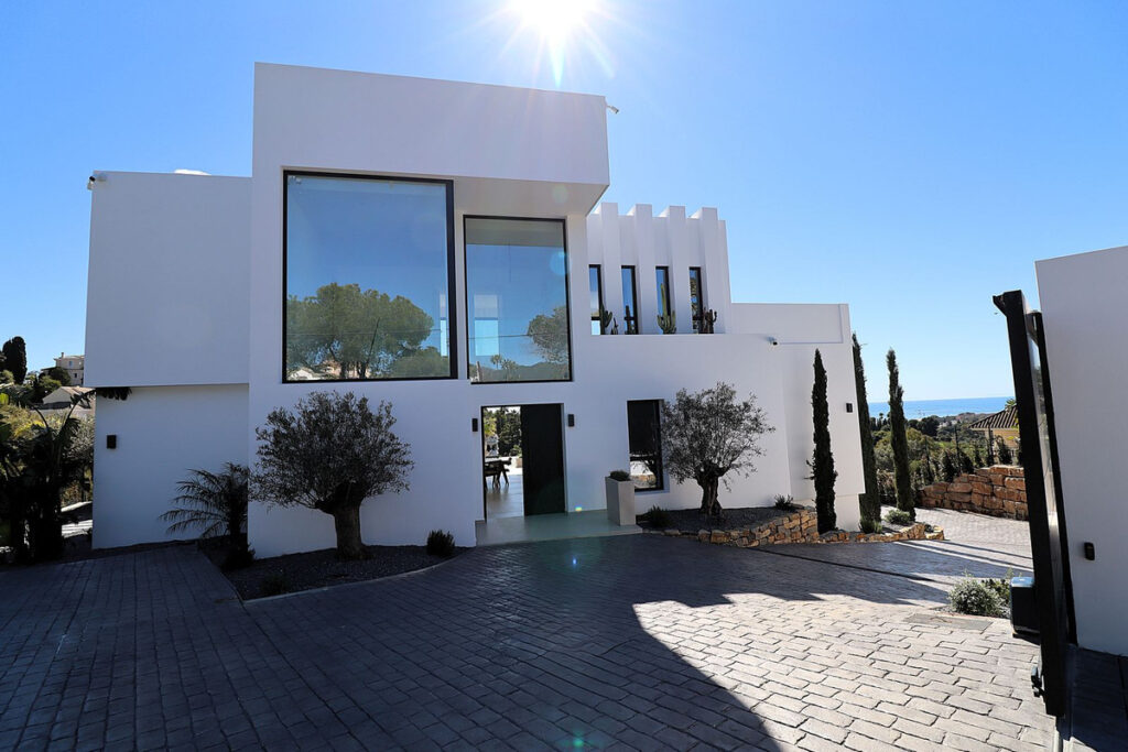 Detached Villa Elviria