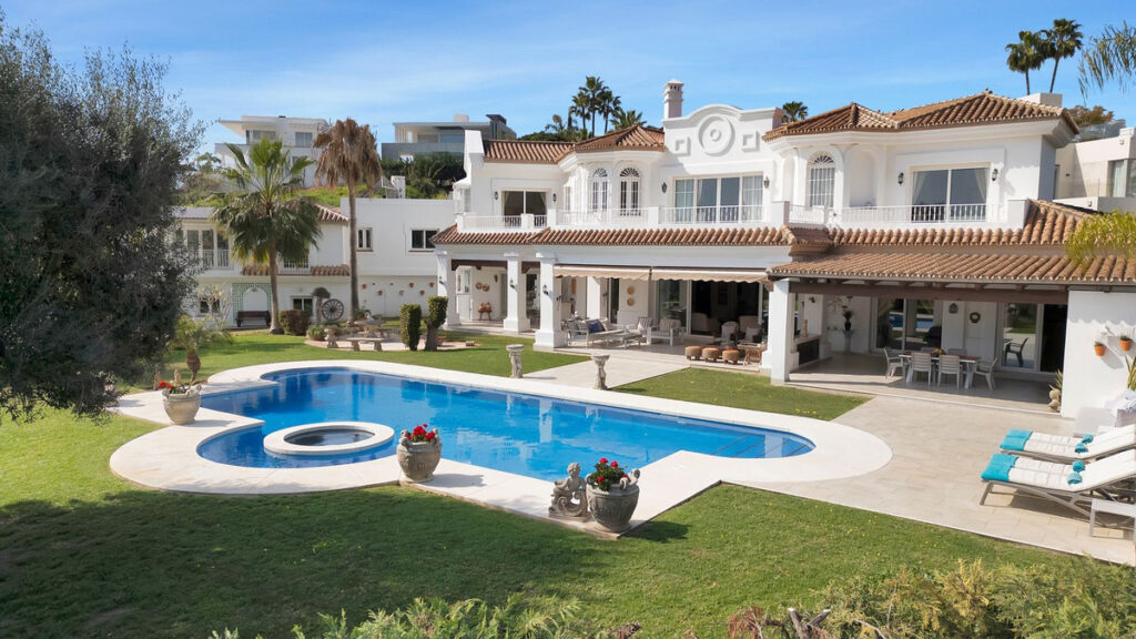 Detached Villa Nueva Andalucía