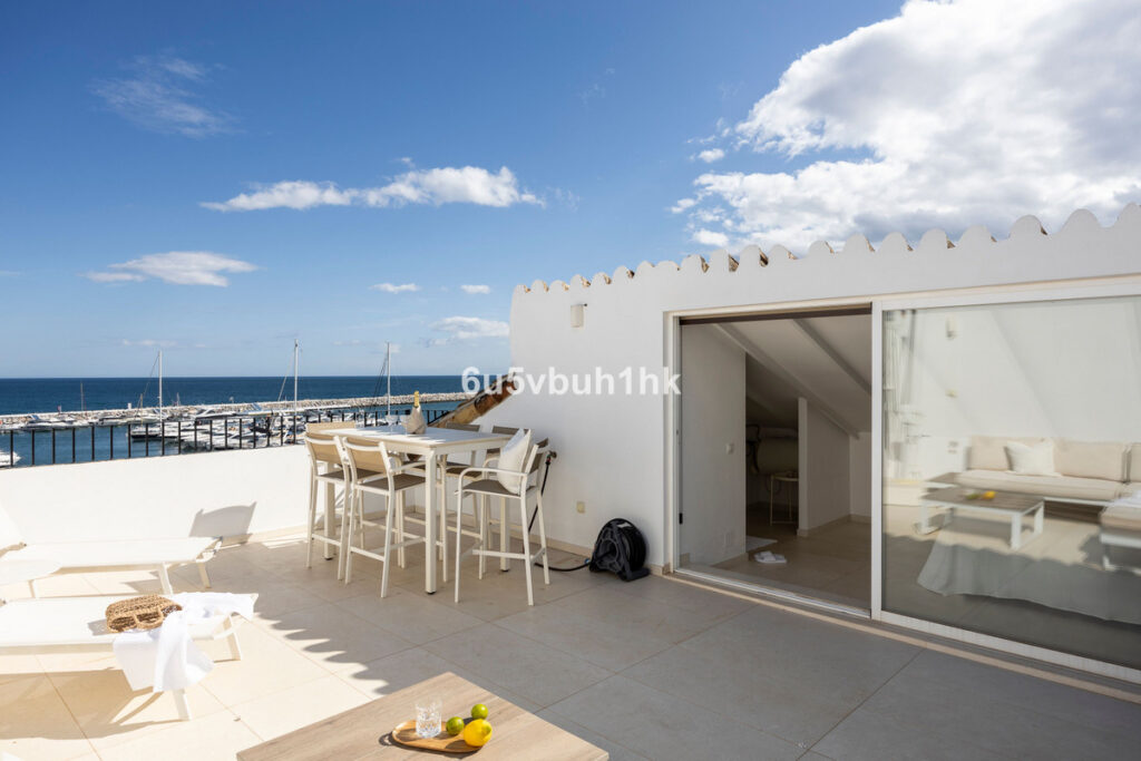 Penthouse Puerto Banús
