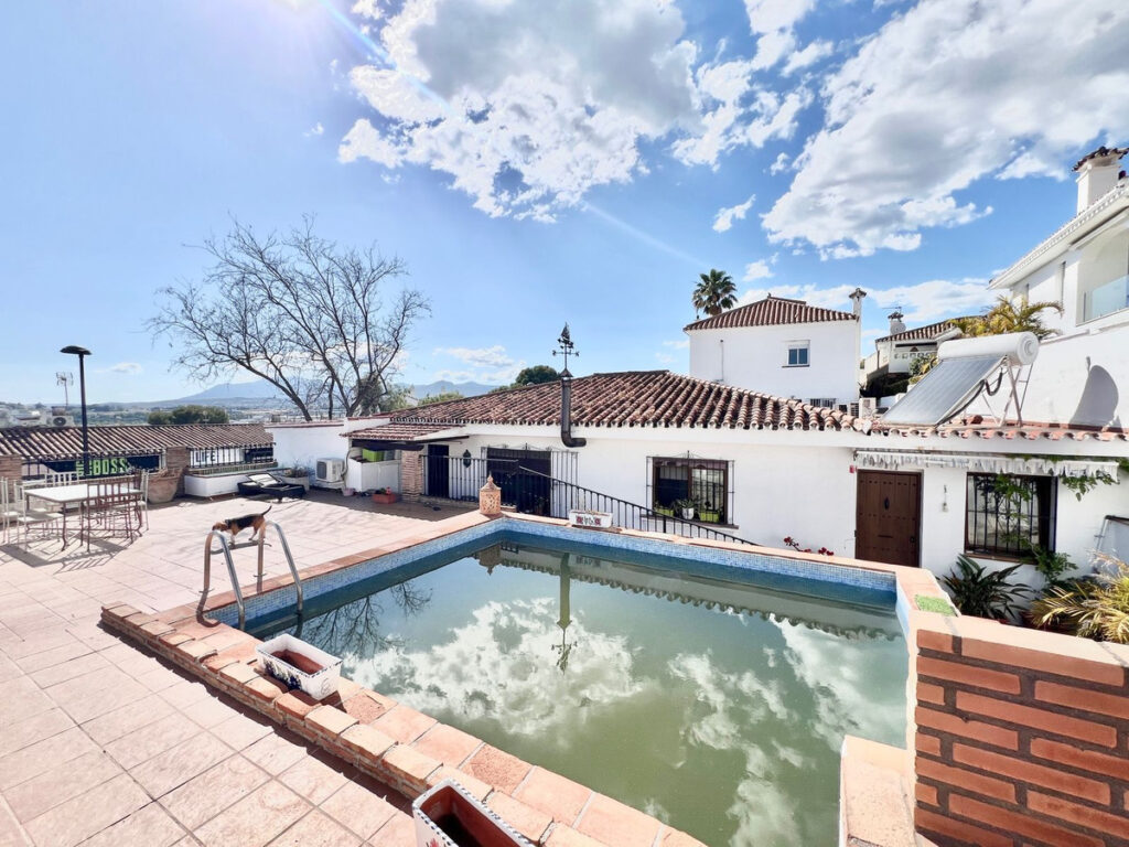 Detached Villa Nueva Andalucía