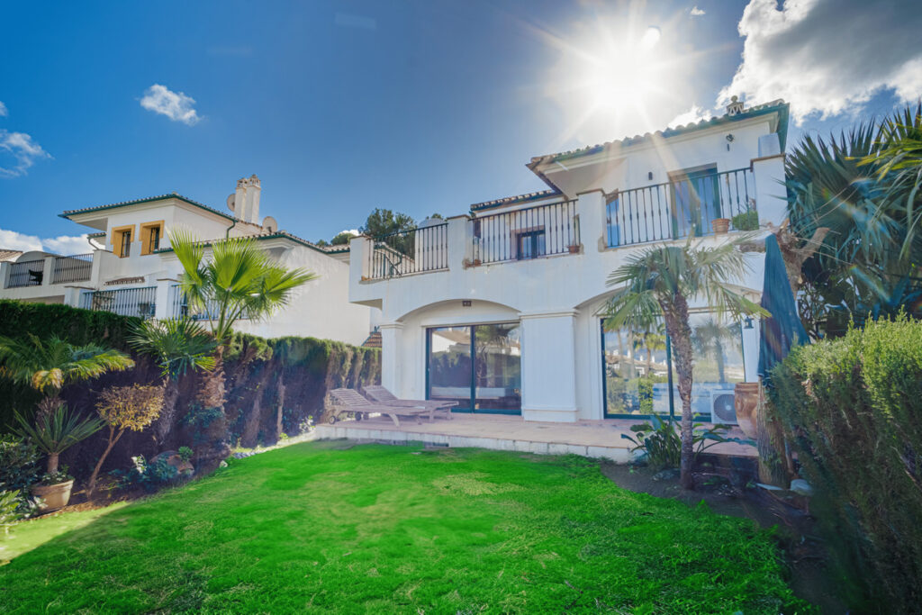 Semi-Detached House Riviera del Sol