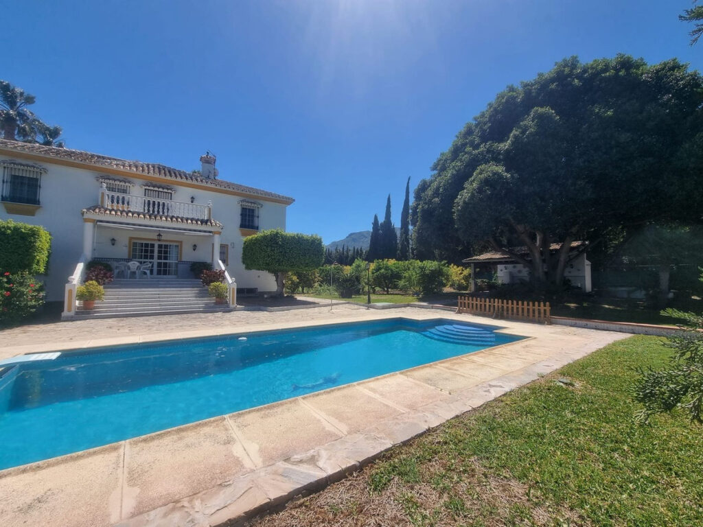 Finca – Cortijo Alhaurín el Grande