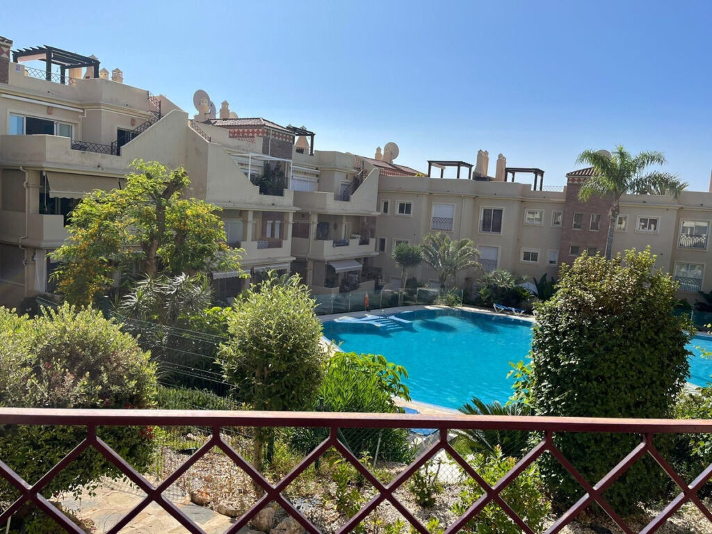 Middle Floor Apartment Estepona
