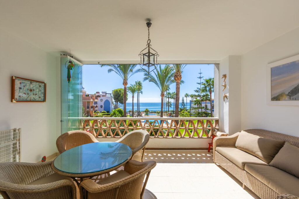 Middle Floor Apartment Casares Playa