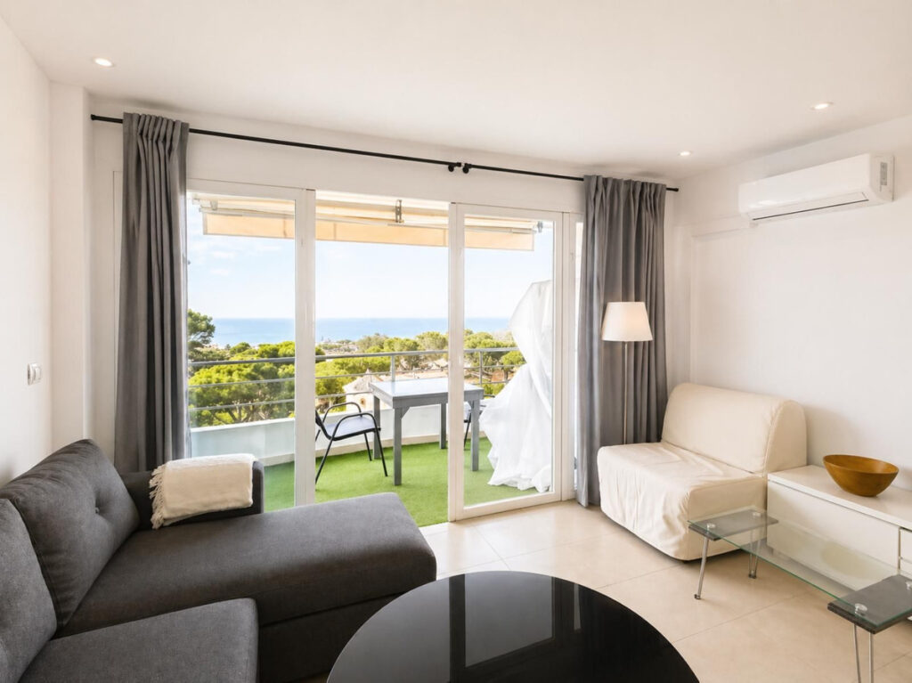 Middle Floor Apartment Costabella