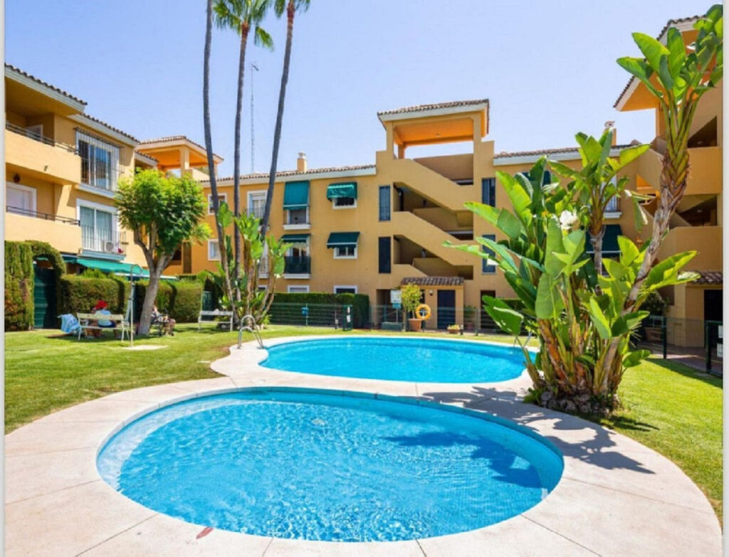Middle Floor Apartment Guadalmina Baja