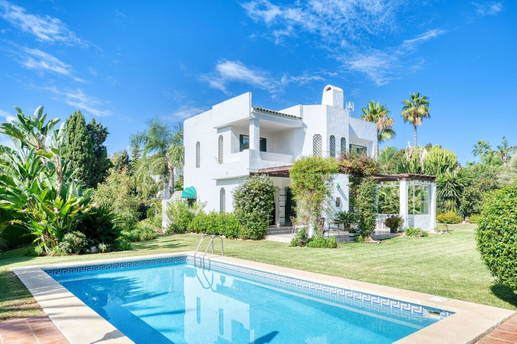 Detached Villa Nueva Andalucía
