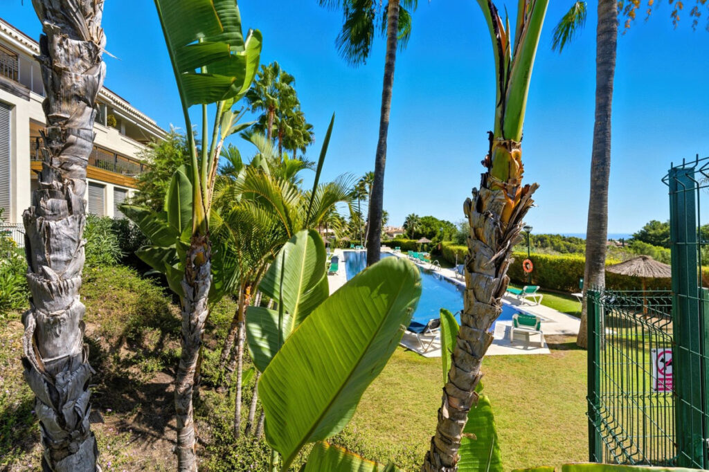 Middle Floor Apartment Sierra Blanca