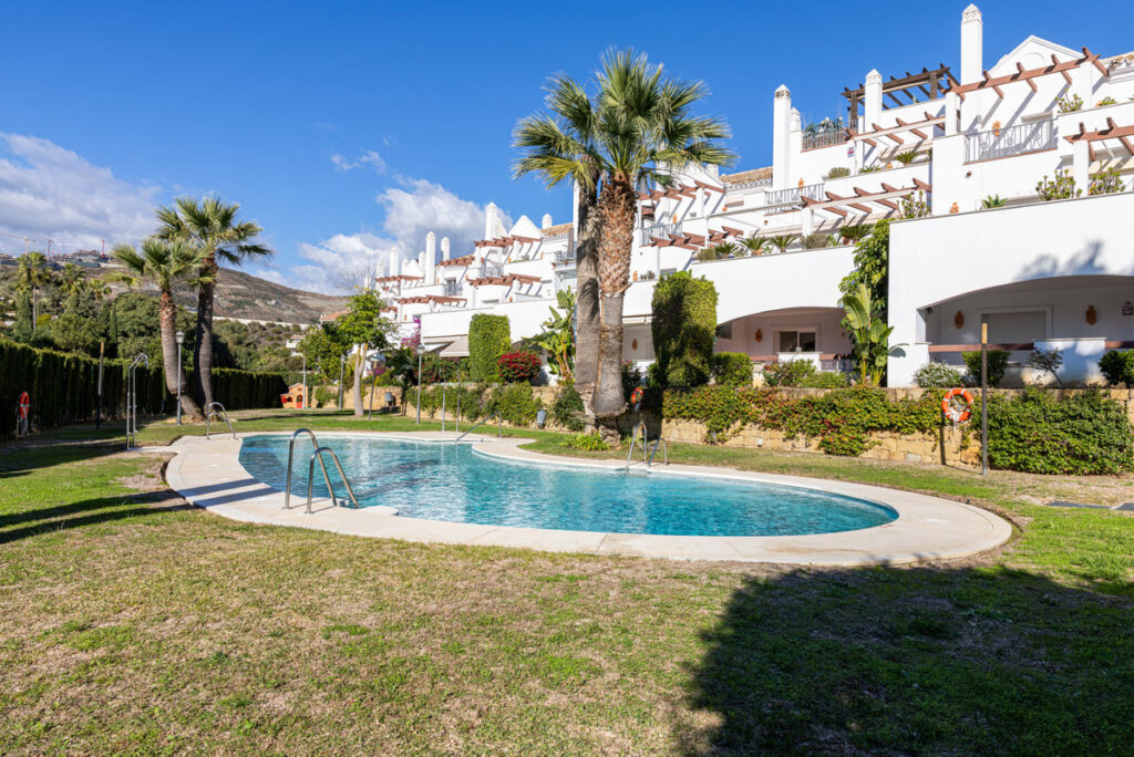 Middle Floor Apartment Nueva Andalucía