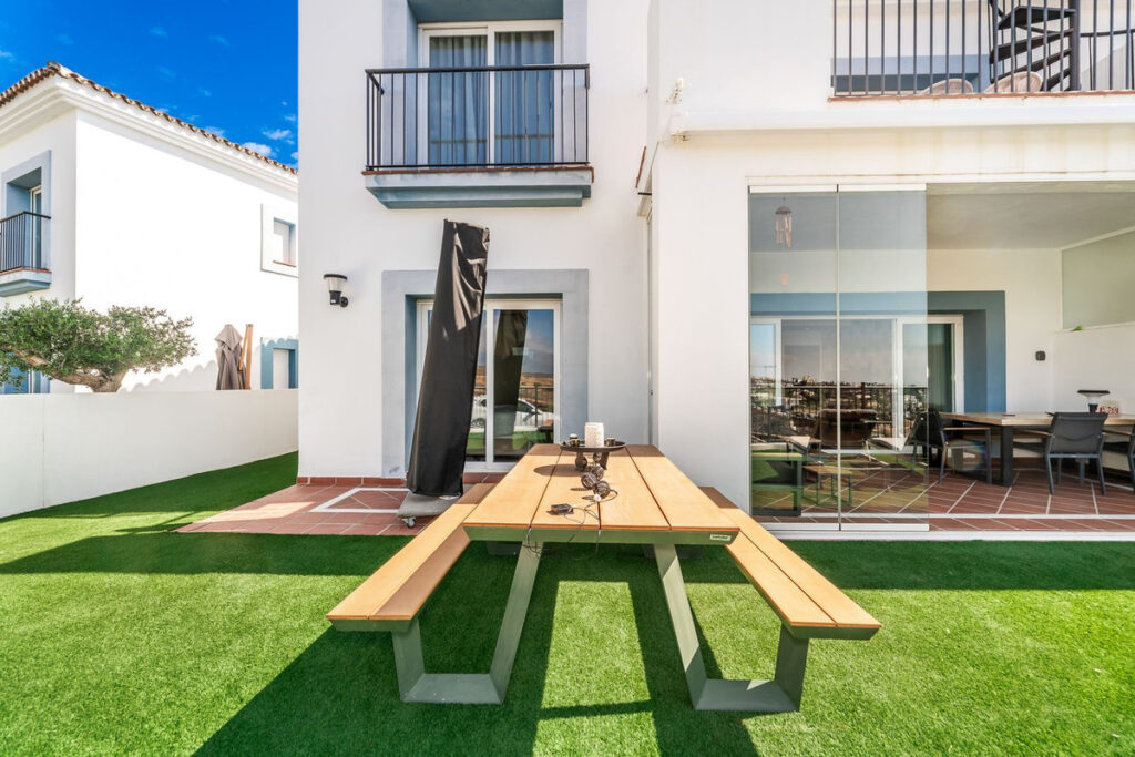 Ground Floor Apartment El Paraiso