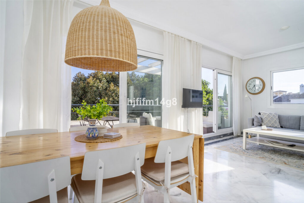 Middle Floor Apartment Nueva Andalucía