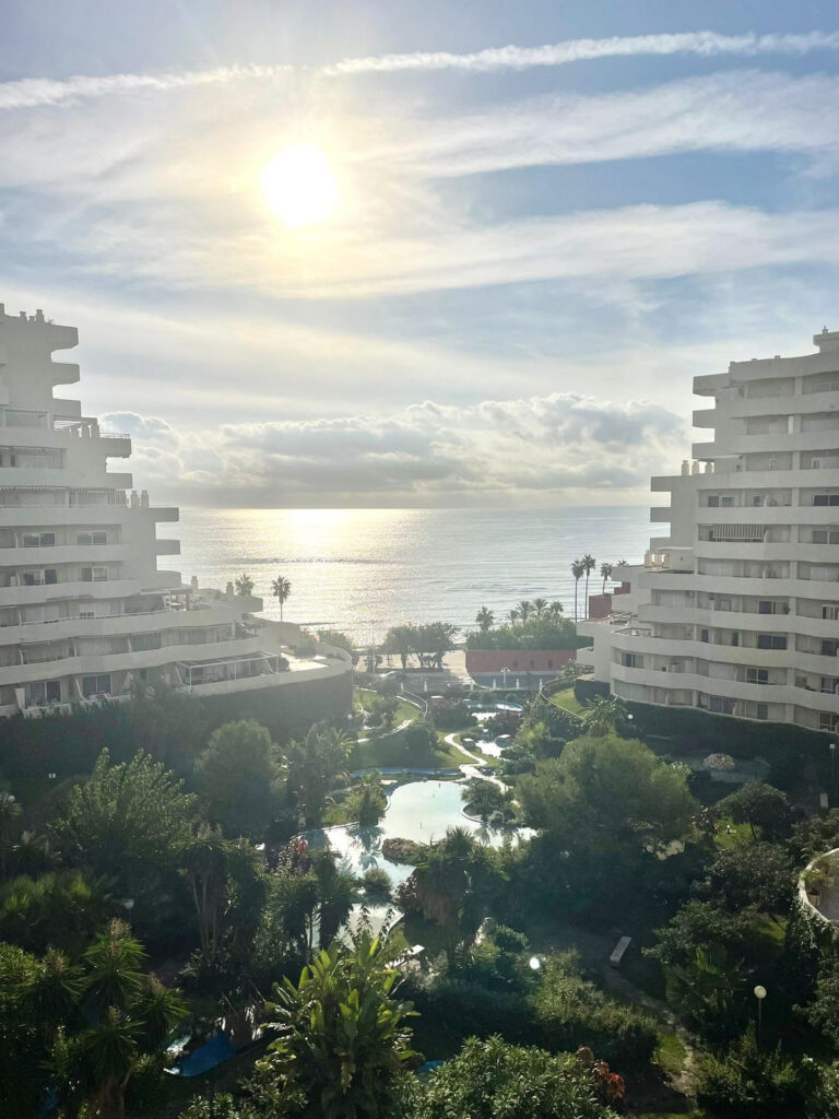 Middle Floor Apartment Benalmadena Costa