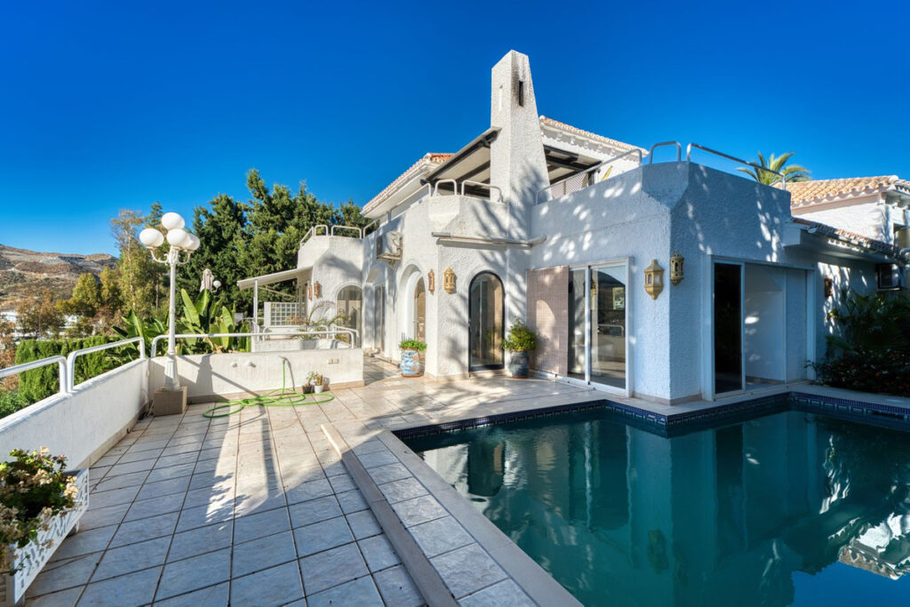Detached Villa Nueva Andalucía