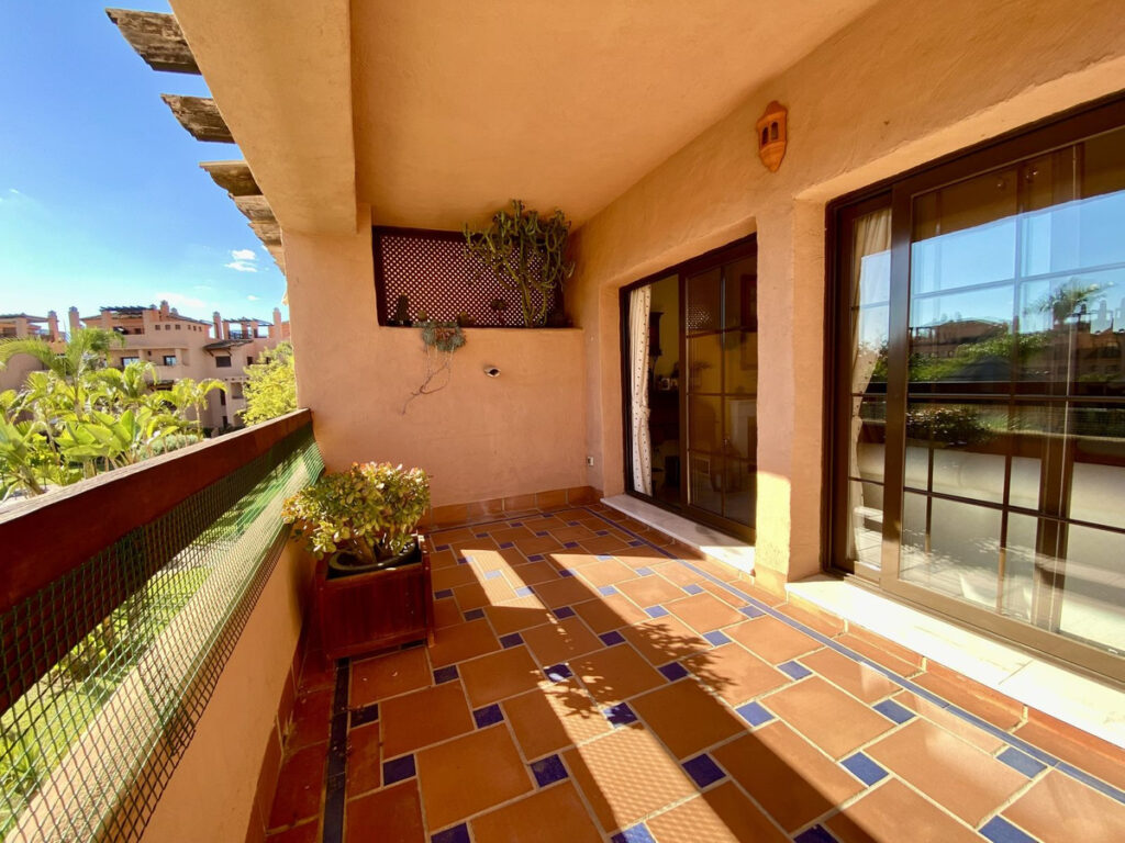 Middle Floor Apartment Hacienda del Sol