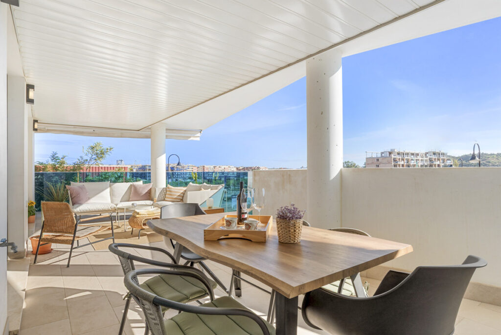 Middle Floor Apartment Las Lagunas