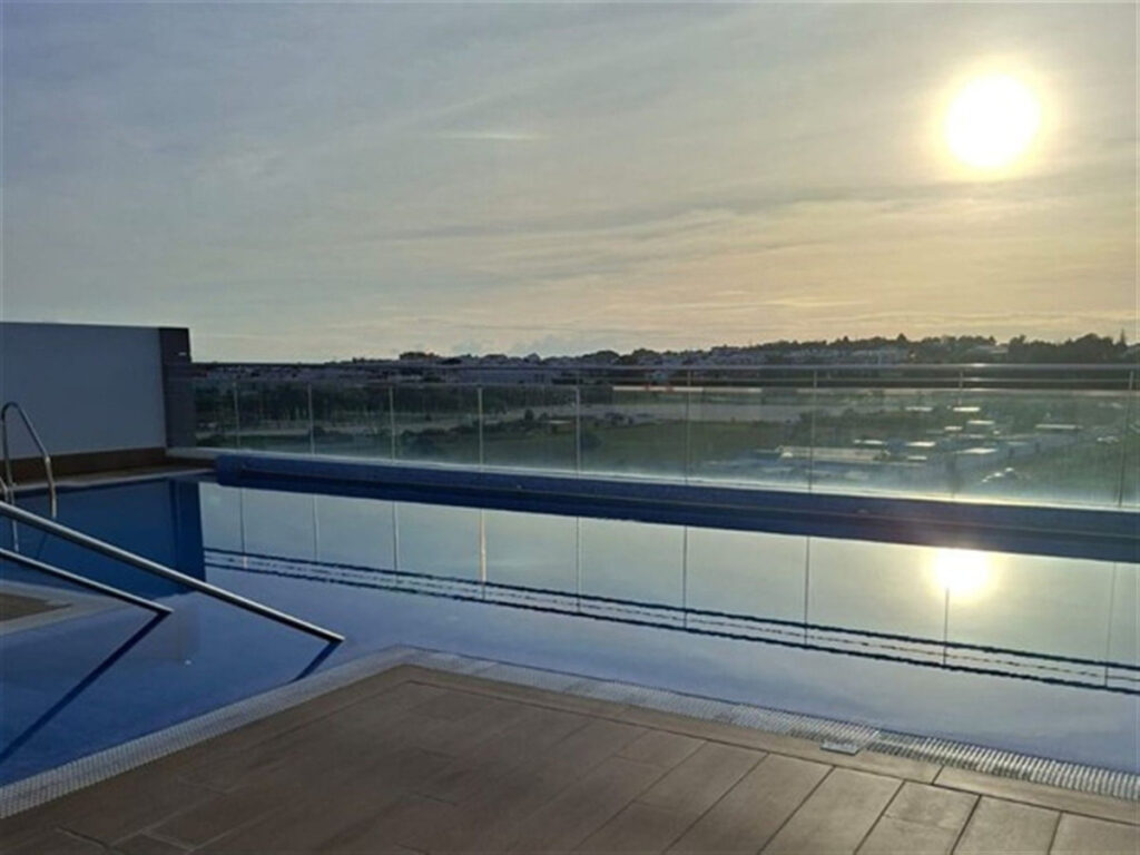Middle Floor Apartment Nueva Andalucía