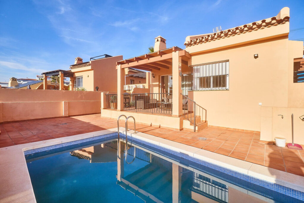 Detached Villa El Faro