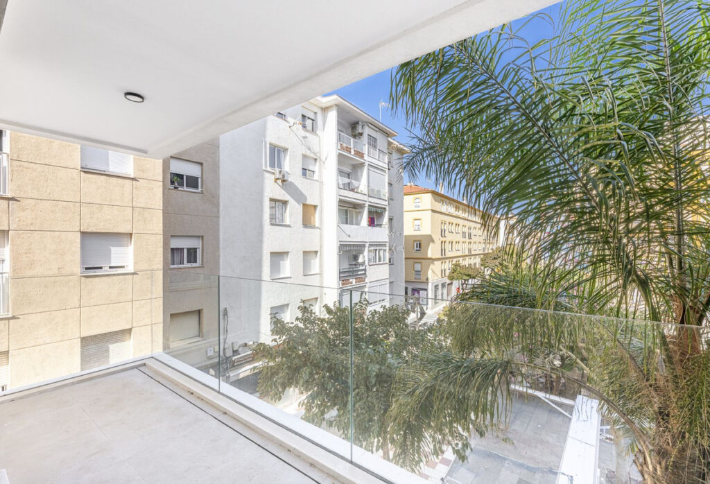 Middle Floor Apartment Estepona