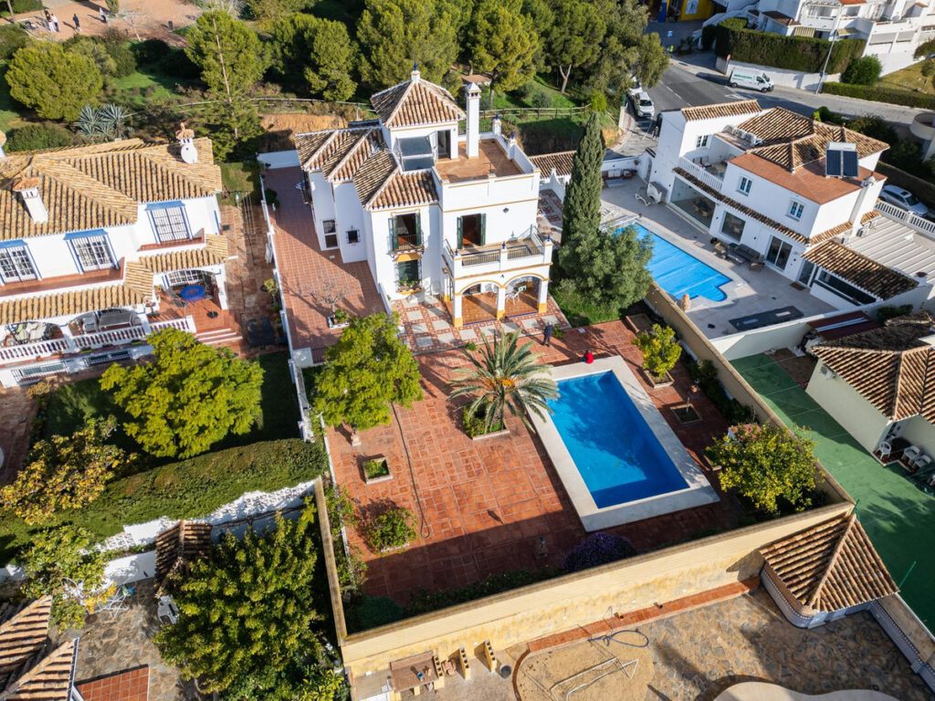 Detached Villa Arroyo de la Miel