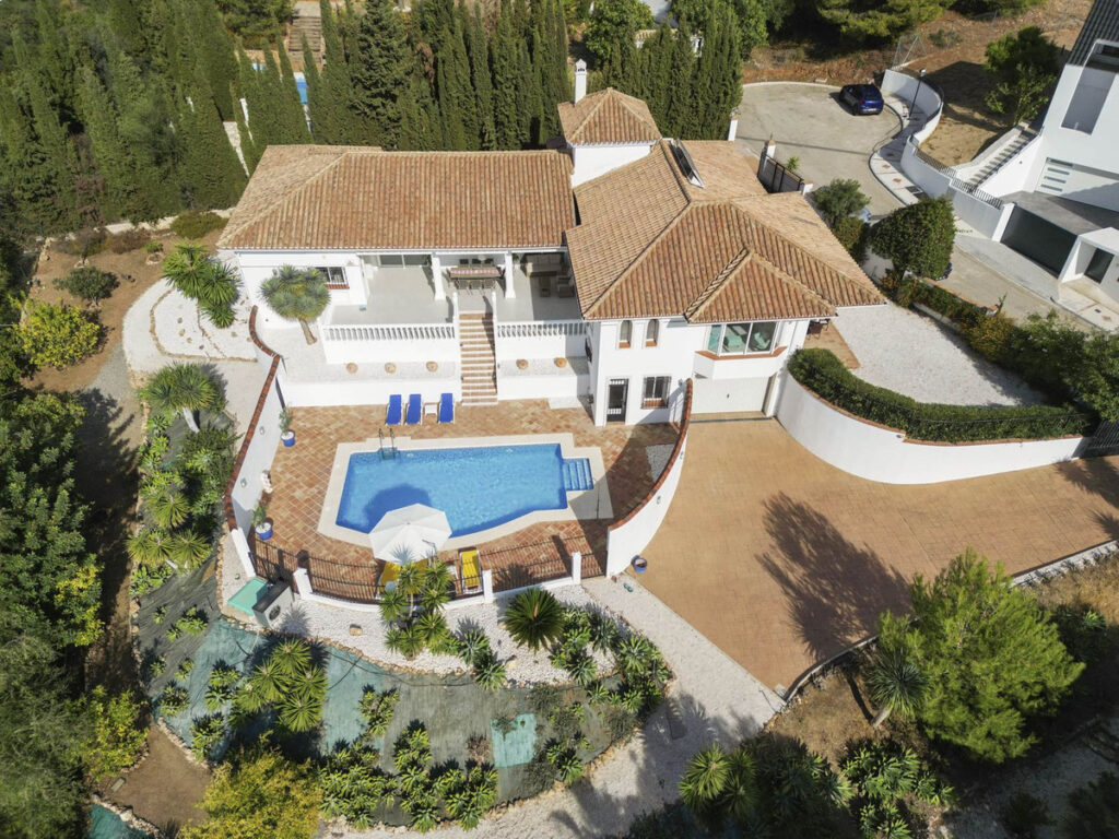 Detached Villa Valtocado
