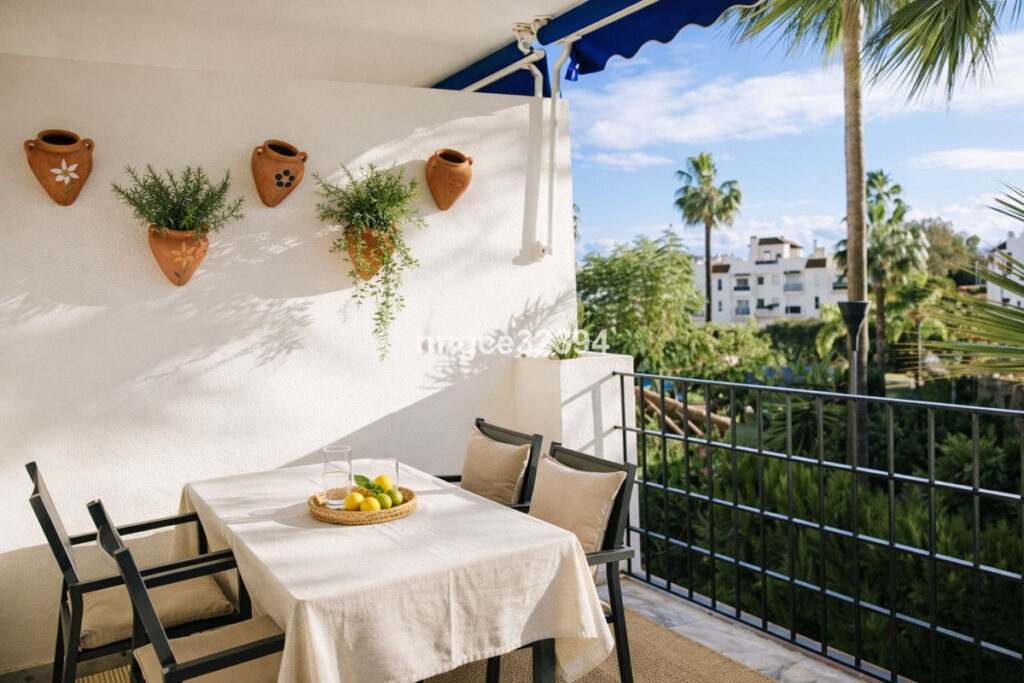 Middle Floor Apartment Puerto Banús
