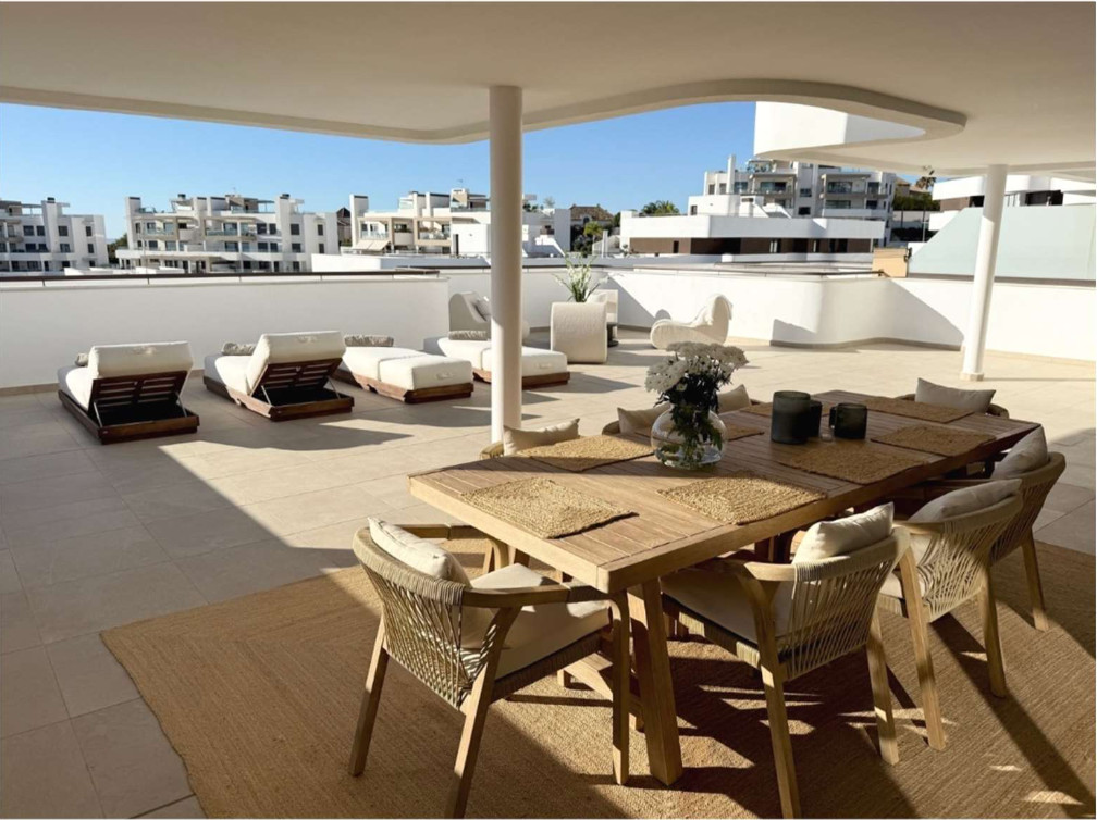 Middle Floor Apartment Estepona