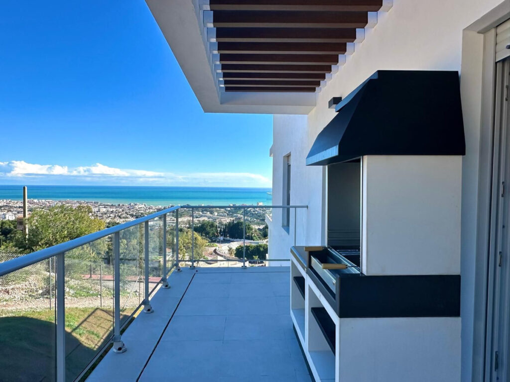 Top Floor Apartment Benalmadena