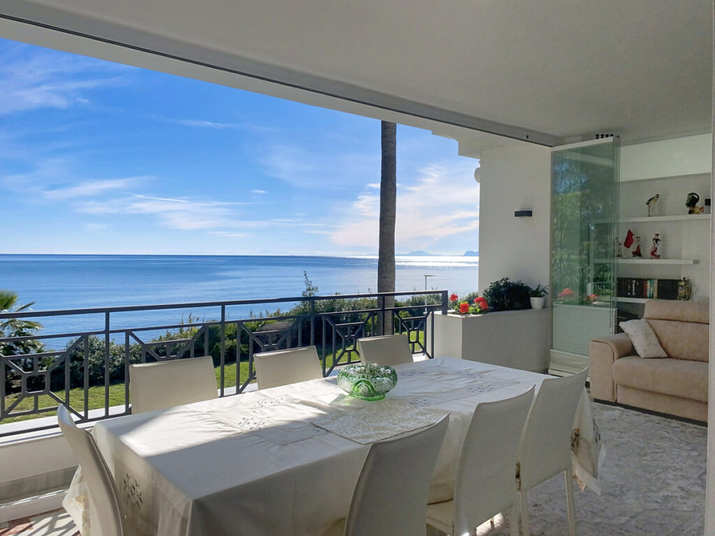 Middle Floor Apartment Estepona