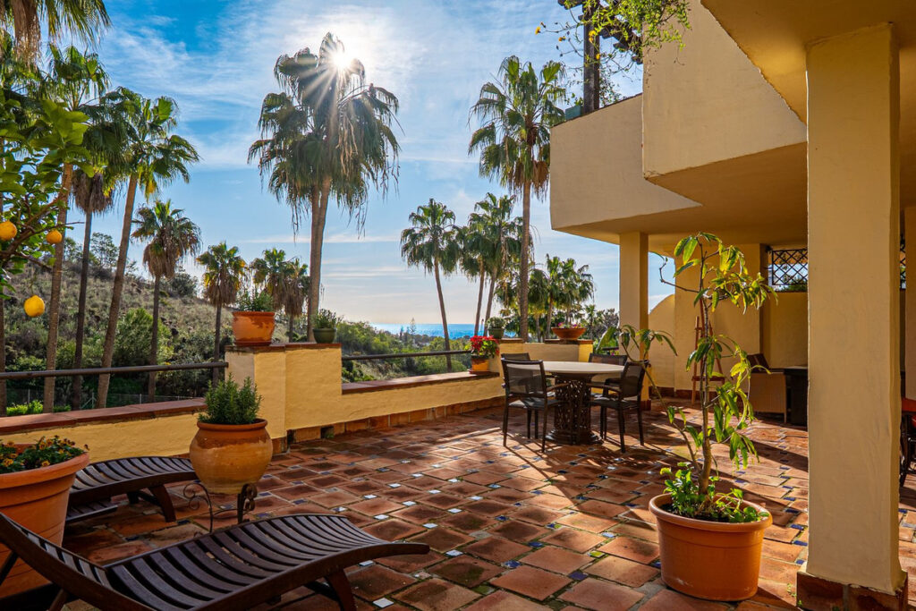 Middle Floor Apartment The Golden Mile