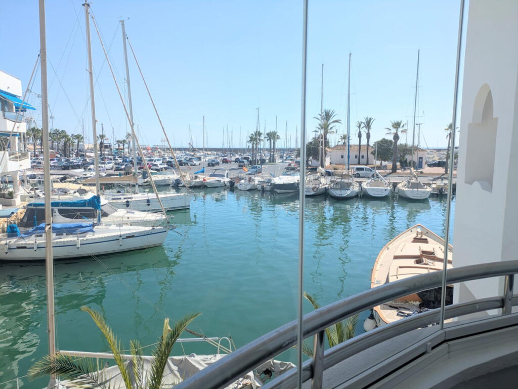 Middle Floor Apartment Benalmadena