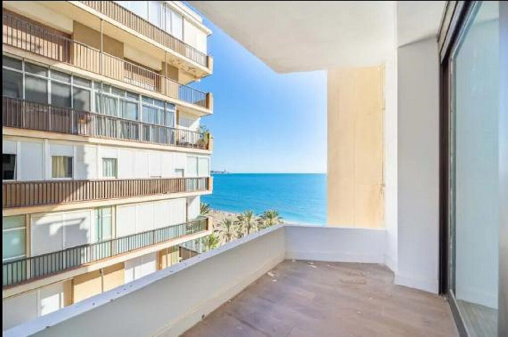 Middle Floor Apartment Málaga Este