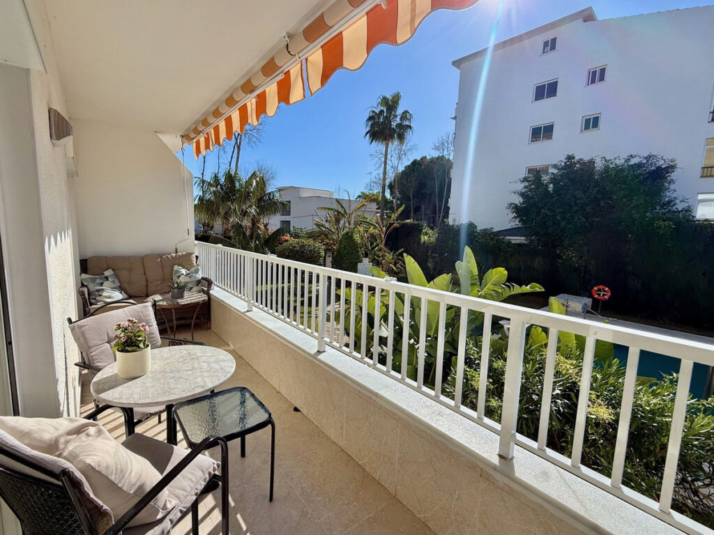Middle Floor Apartment The Golden Mile